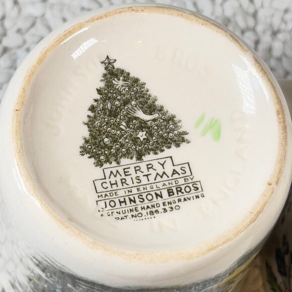 Johnson Bros Vintage Christmas Mugs Made in England TWO! Genuine Hand Engraving - Picture 2 of 15